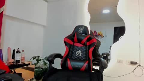 milanx2 online show from 01/18/25, 10:17