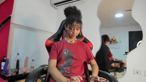 milanx2 online show from 01/19/25, 11:53