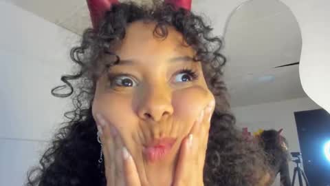 milanx2 online show from 02/14/25, 04:26