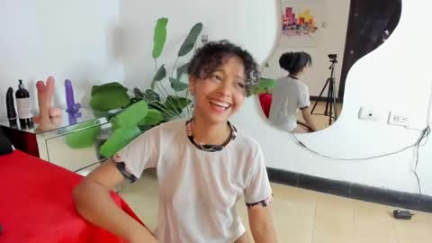 milanx2 online show from 02/28/25, 09:12