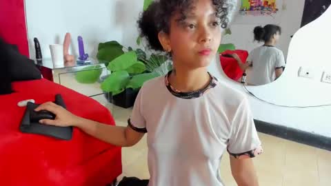 milanx2 online show from 03/01/25, 03:21