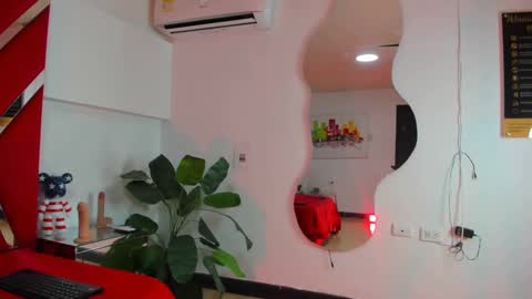 milanx2 online show from 09/09/25, 08:52