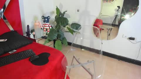 milanx2 online show from 09/23/25, 09:18