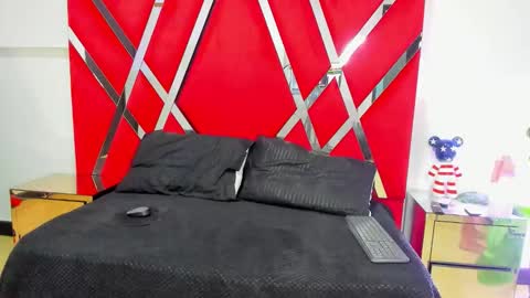 milanx2 online show from 11/08/25, 09:02