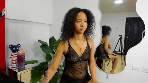 milanx2 online show from 11/10/25, 08:52