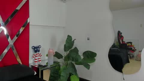 milanx2 online show from 12/13/25, 08:58