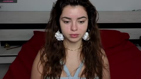 Snapshot of milania_hot_foxy chatting on 12/07/24, 08:00 Mila online show from 12/07/24, 08:00