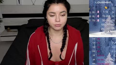 Snapshot of milania_hot_foxy chatting on 12/13/24, 04:49 Mila online show from 12/13/24, 04:49