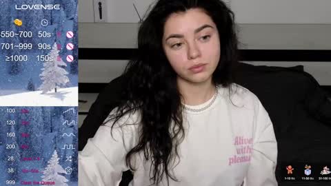 Snapshot of milania_hot_foxy chatting on 12/15/24, 04:59 Mila online show from 12/15/24, 04:59