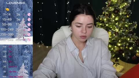 Snapshot of milania_hot_foxy chatting on 12/29/24, 02:17 Mila online show from 12/29/24, 02:17