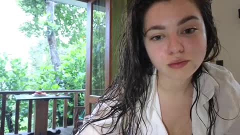 Snapshot of milania_hot_foxy chatting on 02/28/25, 11:47 Mila online show from 02/28/25, 11:47