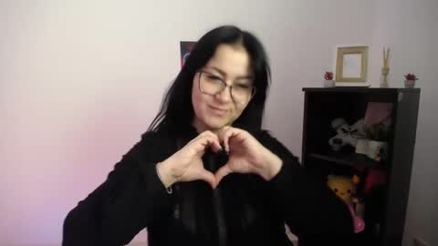 milania_milaa online show from 10/22/25, 08:03