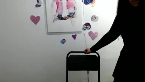 milania_milaa online show from 10/27/25, 11:14