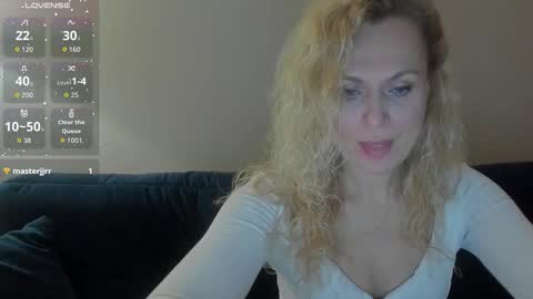 Snapshot of milanna_x chatting on 11/19/25, 09:48 milanna_x online show from 11/19/25, 09:48