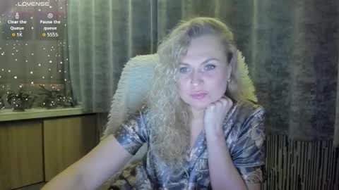 Snapshot of milanna_x chatting on 12/14/25, 10:36 milanna_x online show from 12/14/25, 10:36