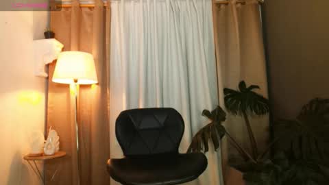 MILAN SANTANA online show from 11/25/25, 10:54