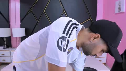 milanzaire online show from 11/09/25, 09:35