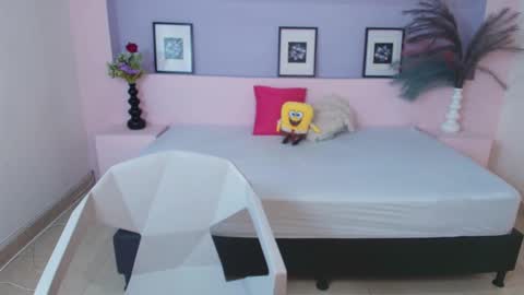 Snapshot of milarose4 chatting on 12/12/24, 11:29 Mila Rose online show from 12/12/24, 11:29