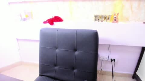 Snapshot of milarose4 chatting on 12/17/24, 05:47 Mila Rose online show from 12/17/24, 05:47