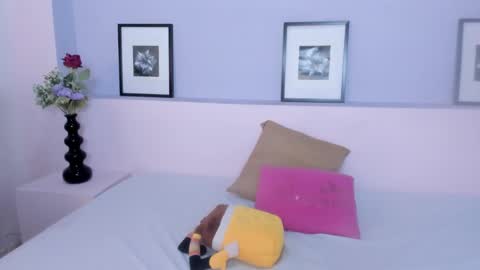 Snapshot of milarose4 chatting on 01/02/25, 05:39 Mila Rose online show from 01/02/25, 05:39