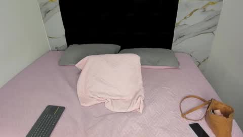 Snapshot of milarossii chatting on 03/05/26, 01:40 MilaRossi online show from 03/05/26, 01:40