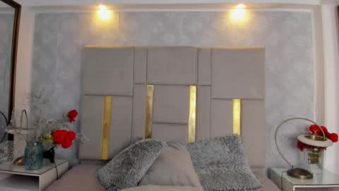 Snapshot of milasaenz1 chatting on 10/31/25, 11:22 Cami online show from 10/31/25, 11:22