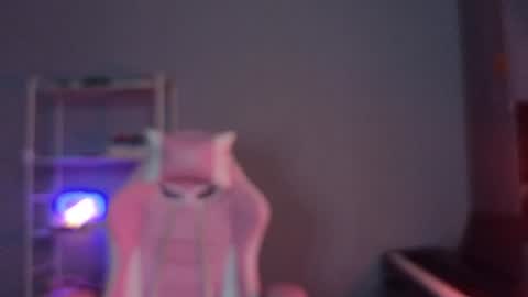 Mila online show from 02/06/25, 08:18