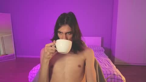 Mila online show from 09/21/25, 12:40