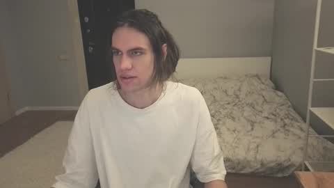 Mila online show from 02/12/26, 01:44