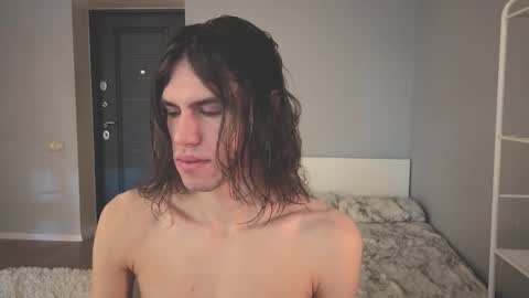 Mila online show from 03/19/26, 10:52