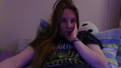 Snapshot of milastoned chatting on 04/18/26, 07:07 Mila online show from 04/18/26, 07:07