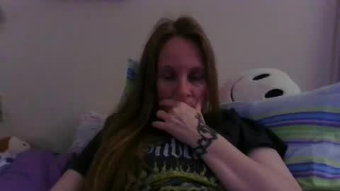 Snapshot of milastoned chatting on 04/18/26, 07:58 Mila online show from 04/18/26, 07:58