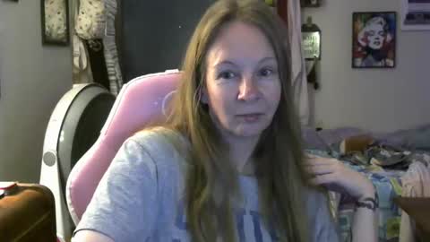 Snapshot of milastoned chatting on 04/21/26, 12:44 Mila online show from 04/21/26, 12:44