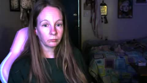 Snapshot of milastoned chatting on 04/23/26, 01:35 Mila online show from 04/23/26, 01:35