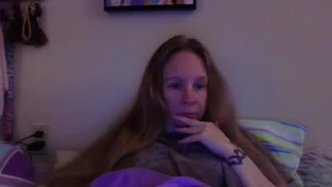Snapshot of milastoned chatting on 04/27/26, 01:53 Mila online show from 04/27/26, 01:53