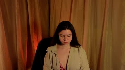 Snapshot of milatau chatting on 04/30/26, 08:37 Mila online show from 04/30/26, 08:37