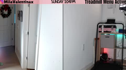 Mila Valentina online show from 12/21/25, 06:04