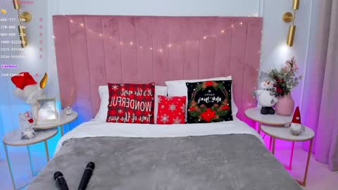 Snapshot of milavox chatting on 12/24/24, 05:38 Mia online show from 12/24/24, 05:38