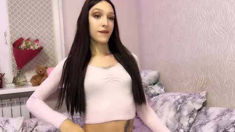 Snapshot of milaxmme chatting on 12/01/25, 03:17 Milana online show from 12/01/25, 03:17