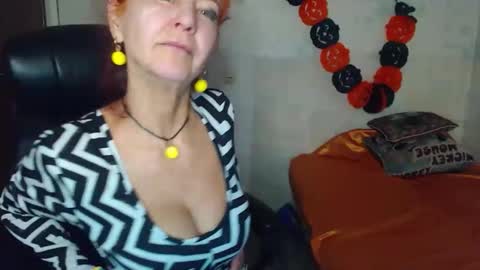 Snapshot of milayadflow chatting on 11/09/25, 05:11 MilayaDFlow online show from 11/09/25, 05:11