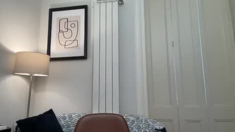 Mila online show from 11/19/25, 11:43