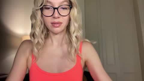 Snapshot of milayah chatting on 03/21/26, 04:32 Mila online show from 03/21/26, 04:32