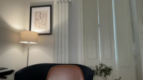 Snapshot of milayah chatting on 03/26/26, 10:21 Mila online show from 03/26/26, 10:21