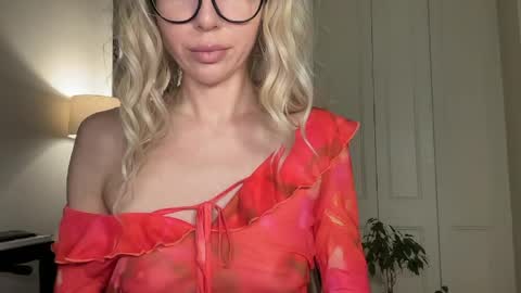 Snapshot of milayah chatting on 04/12/26, 04:34 Mila online show from 04/12/26, 04:34