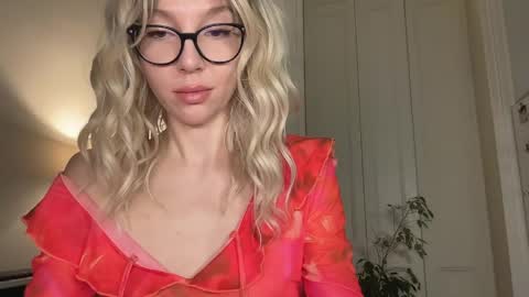 Snapshot of milayah chatting on 04/22/26, 05:03 Mila online show from 04/22/26, 05:03