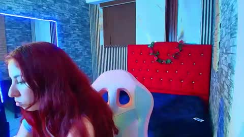 Ana online show from 11/22/25, 02:21