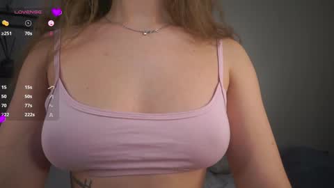 Snapshot of mildredbain chatting on 12/10/24, 10:58 Mila online show from 12/10/24, 10:58