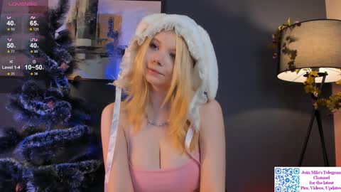 Snapshot of mildredbain chatting on 12/21/24, 03:25 Mila online show from 12/21/24, 03:25