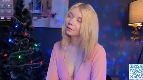 Snapshot of mildredbain chatting on 12/26/24, 06:30 Mila online show from 12/26/24, 06:30