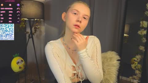 Snapshot of mildredbain chatting on 01/21/25, 02:11 Mila online show from 01/21/25, 02:11